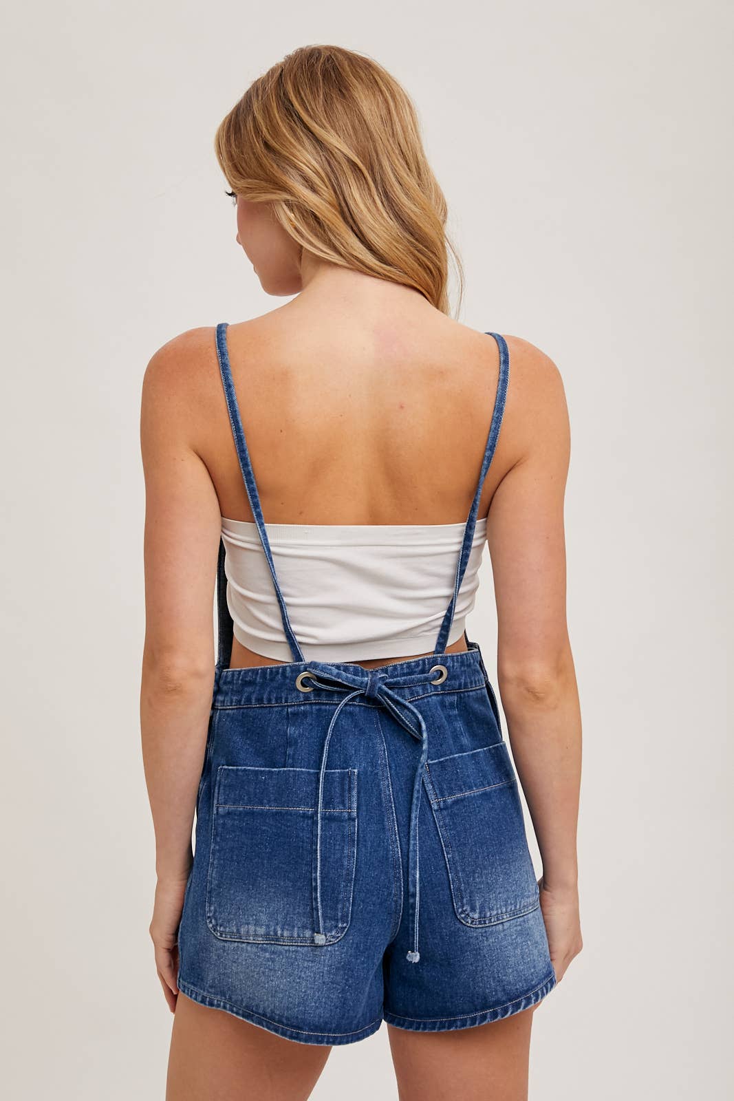 BOW-TIE DENIM OVERALL SHORTS: MED.WASH / S