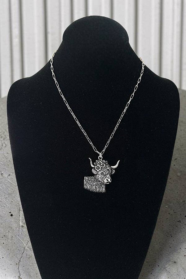 WESTERN ETCHED FLOWER COW PENDANT NECKLACE
