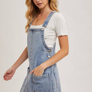 DENIM OVERALL MINI DRESS WITH POCKETS: MED.WASH / S