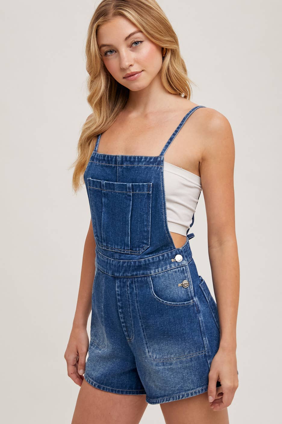 BOW-TIE DENIM OVERALL SHORTS: MED.WASH / M