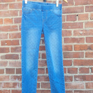 Cat & Jack Jegging Size 10 with Heart Pattern