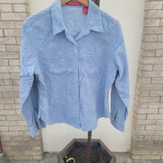Gloria Vanderbilt Women's Light Blue Button-Up Shirt