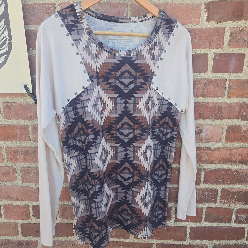Two Fly Long Sleeve Patterned Top