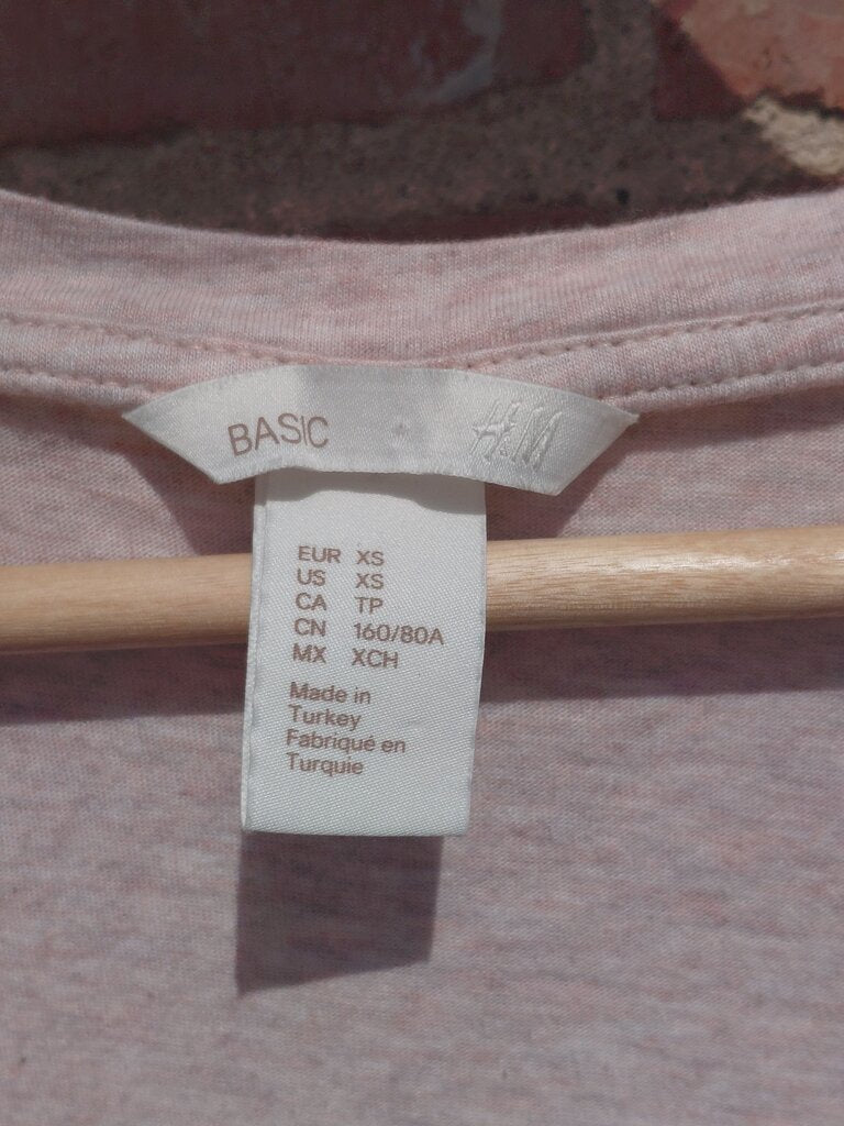 H&M Basic Short Sleeve V-Neck T-Shirt