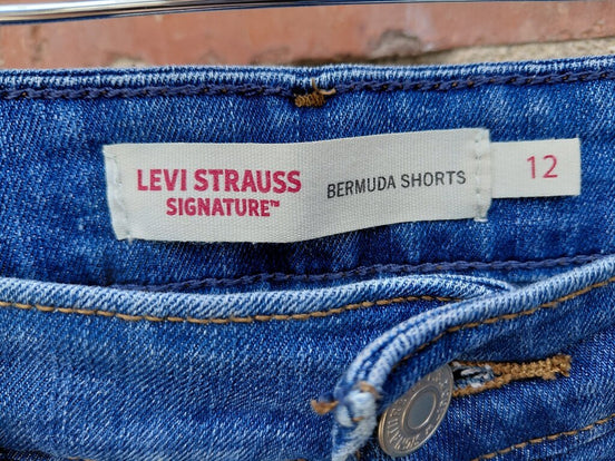 Levi Strauss Signature Bermuda Shorts