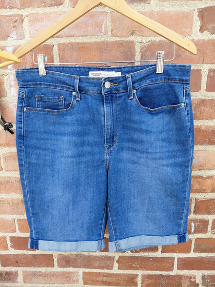 Levi Strauss Signature Bermuda Shorts