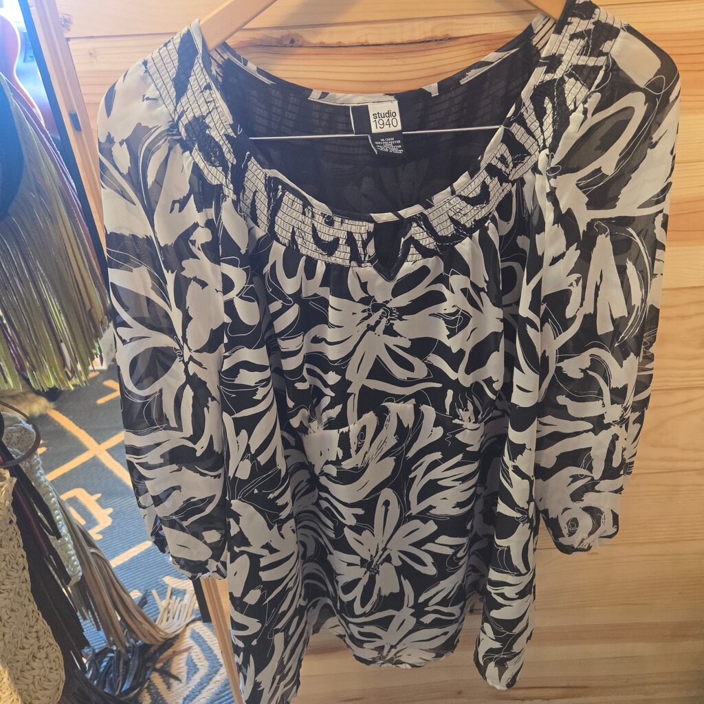 Studio 1940 Women's Floral Blouse