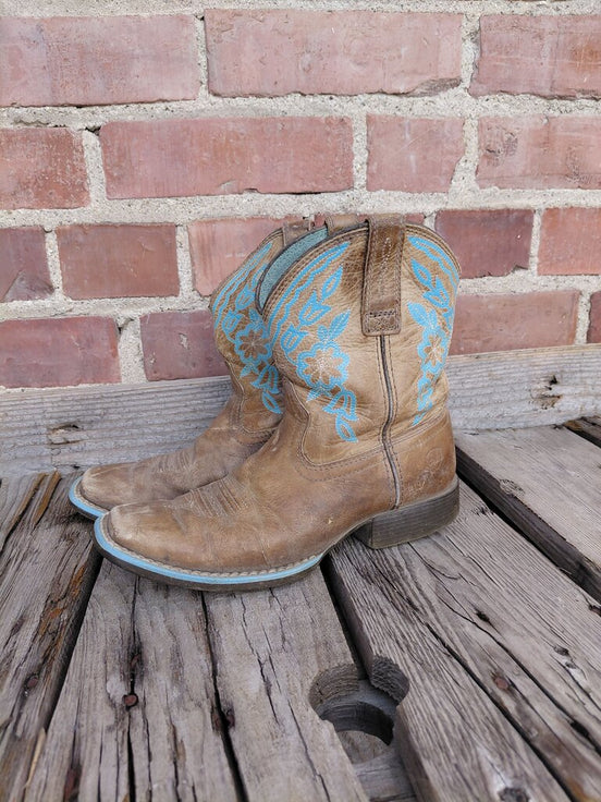 Brown Embroidered Cowgirl Boots