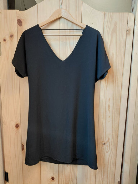 Mabel Women's Black V-Neck Top