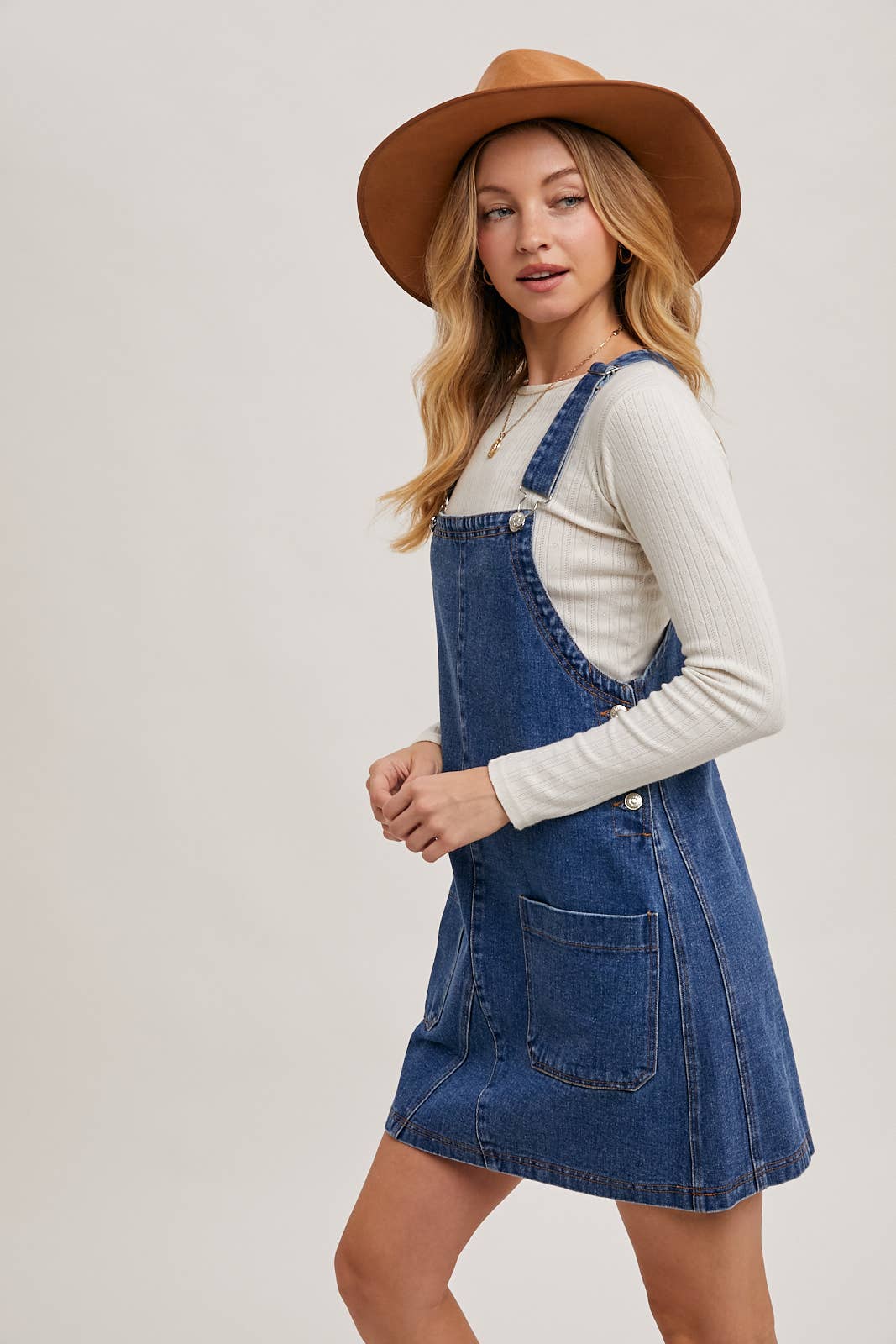 DENIM OVERALL MINI DRESS WITH POCKETS: MED.WASH / M