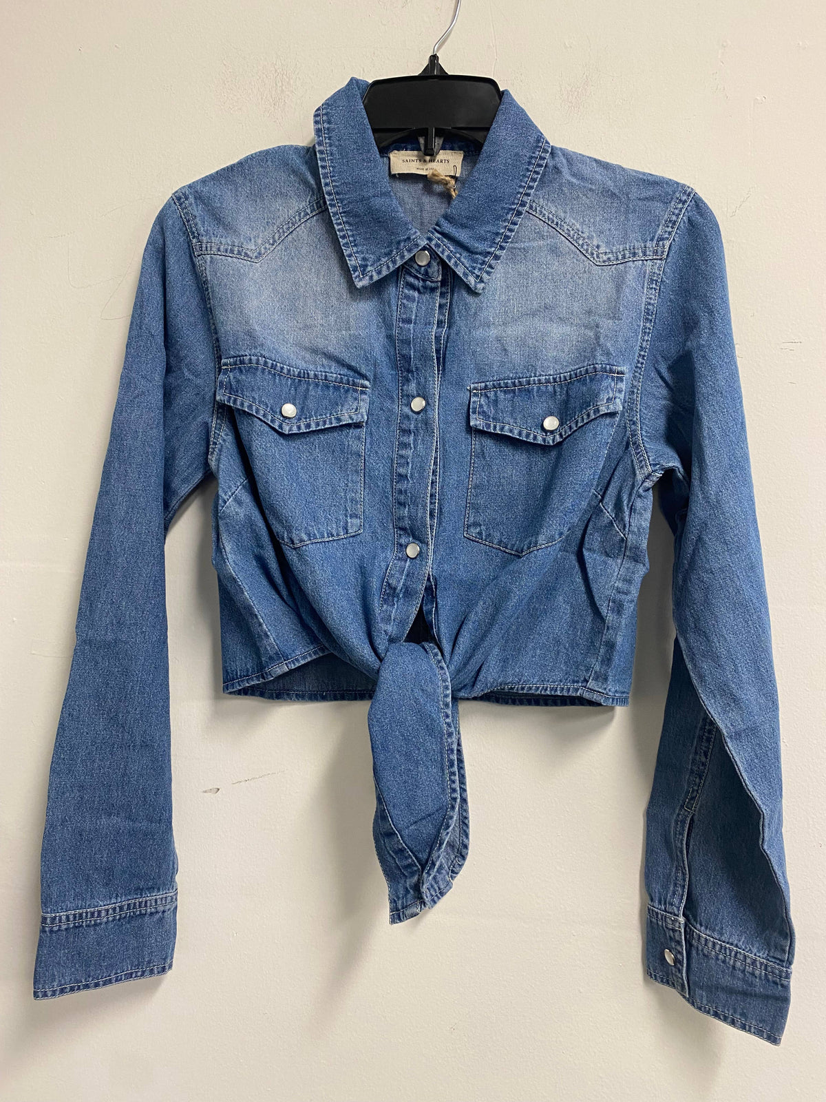 SIT3796A MED WASH WESTERN TIE FRONT BUTTON DOWN LT DENIM TOP