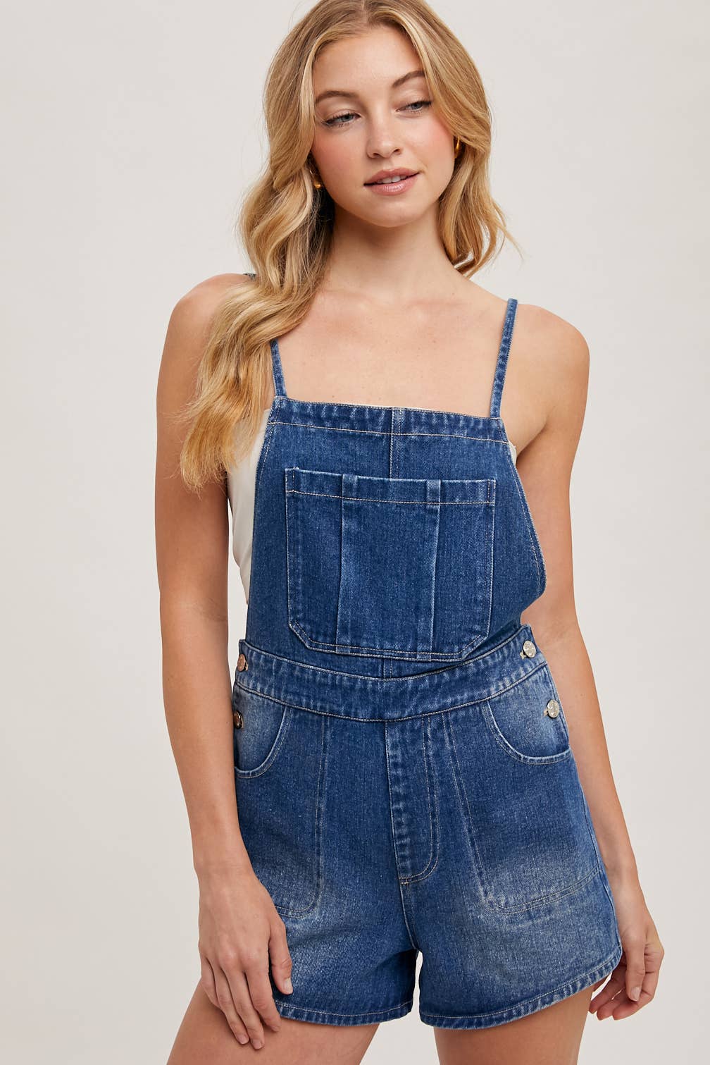 BOW-TIE DENIM OVERALL SHORTS: MED.WASH / S