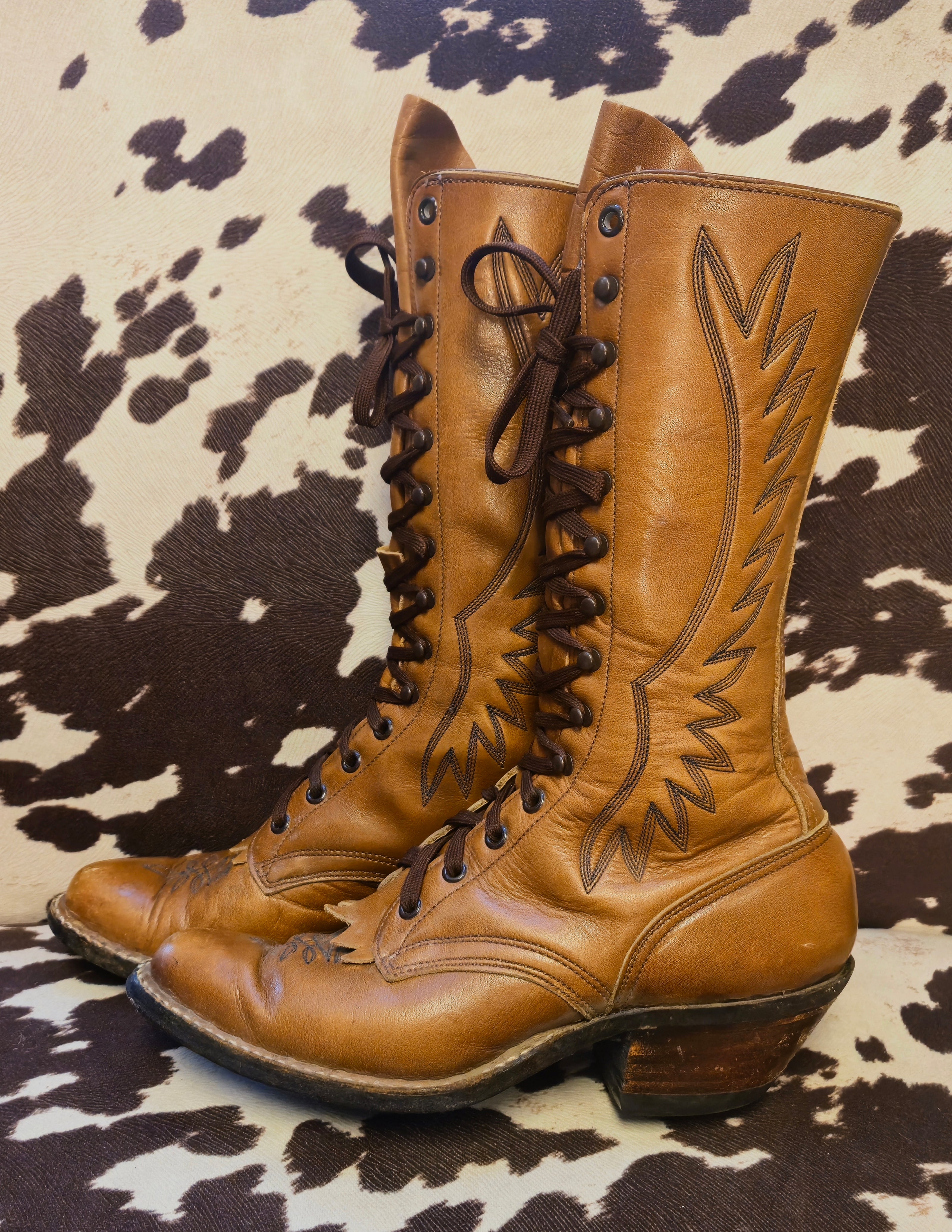 Vintage Whites Boots